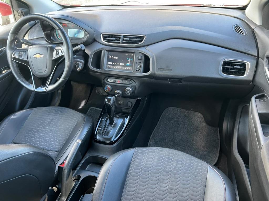 CHEVROLET Onix Hatch - Foto