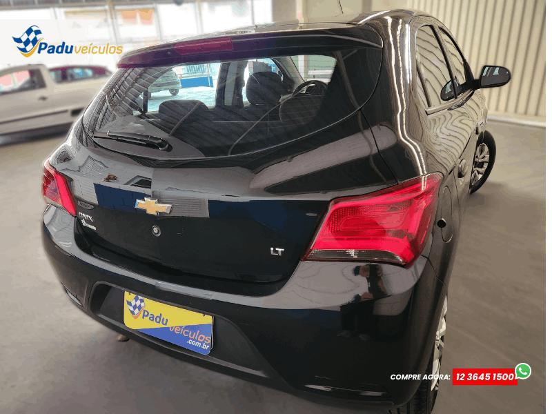 CHEVROLET Onix Hatch - Foto