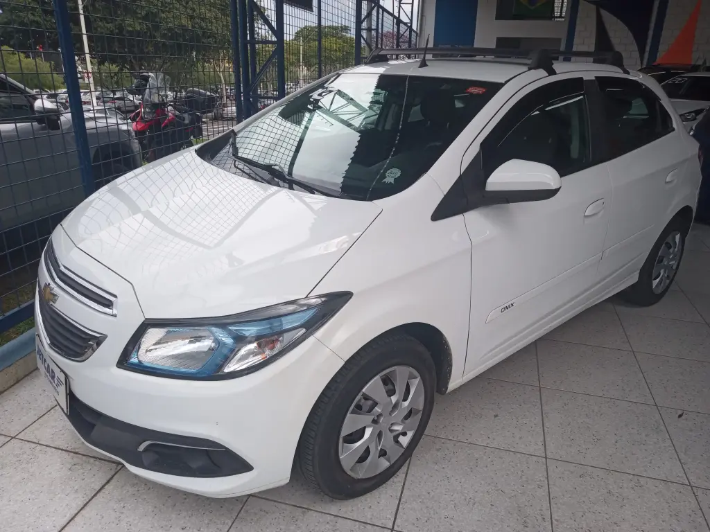 CHEVROLET Onix Hatch