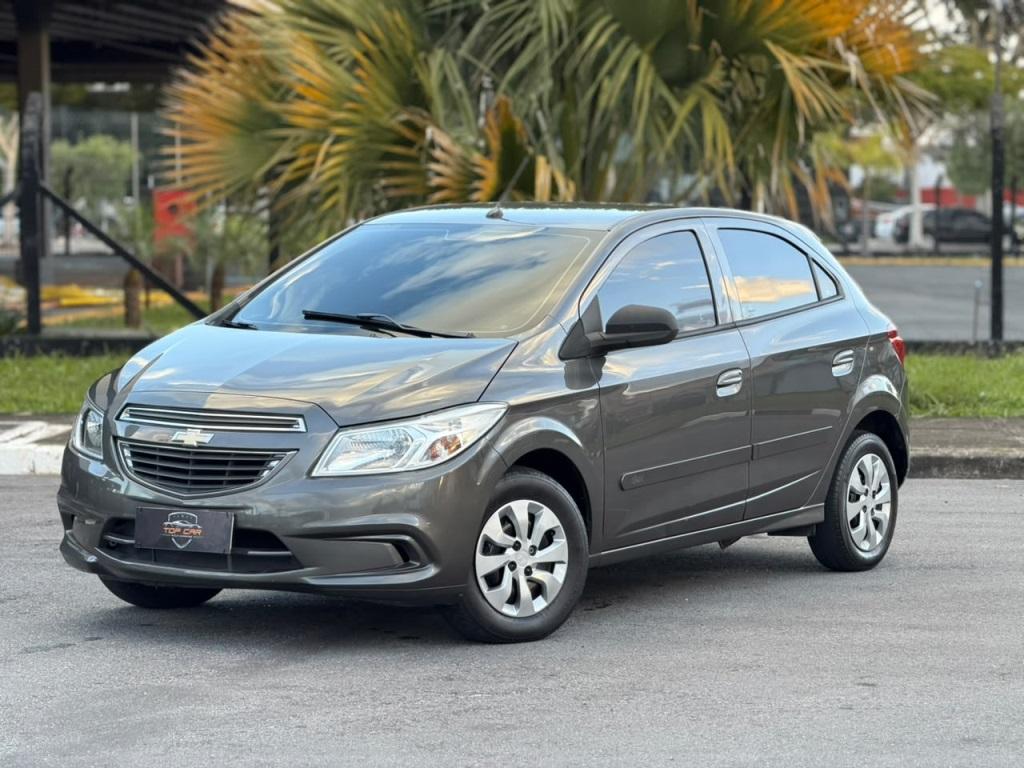 CHEVROLET Onix Hatch - Foto