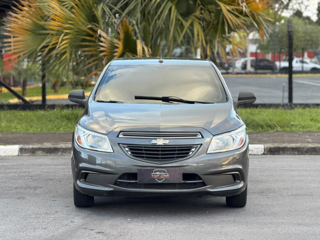 CHEVROLET Onix Hatch - Foto