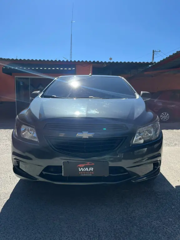 CHEVROLET Onix Hatch - Foto