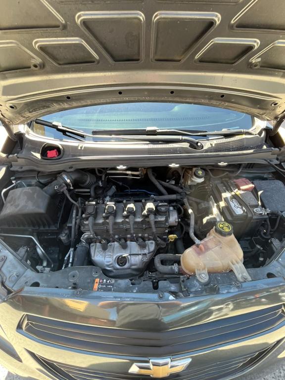 CHEVROLET Onix Hatch - Foto