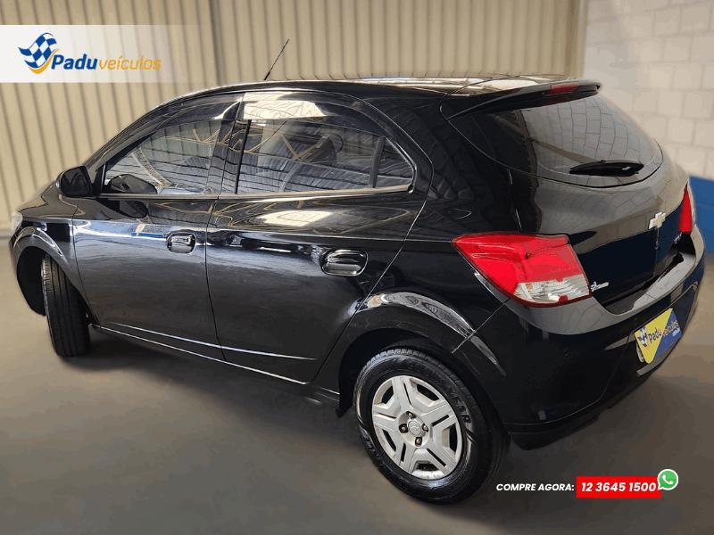 CHEVROLET Onix Hatch - Foto