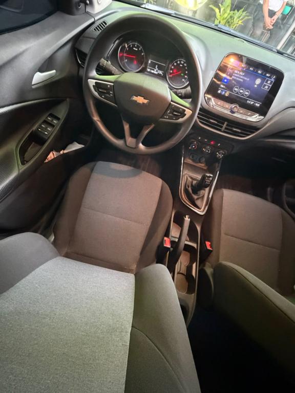 CHEVROLET Onix Hatch - Foto