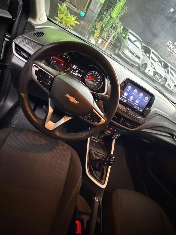 CHEVROLET Onix Hatch - Foto