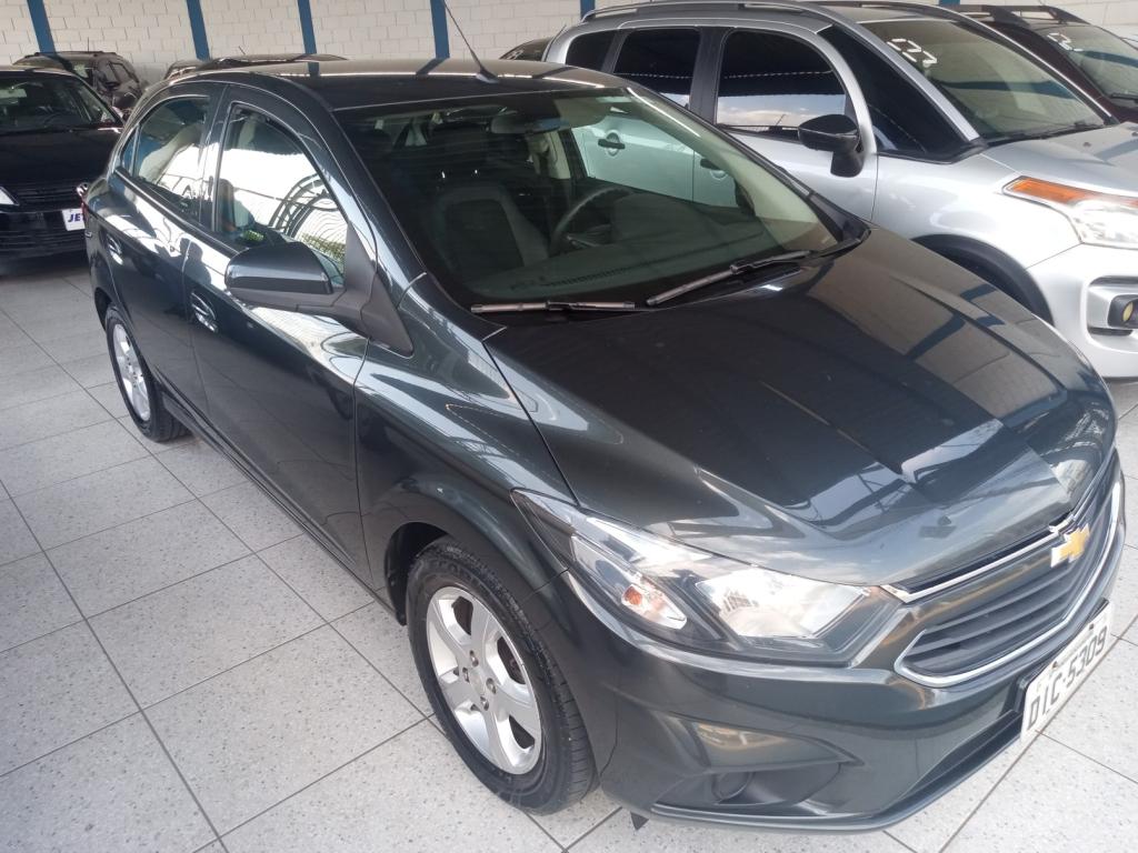 CHEVROLET Onix Hatch - Foto