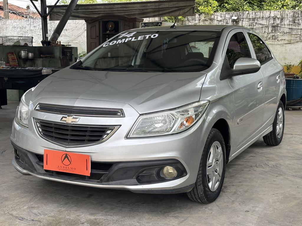 CHEVROLET Onix Hatch - Foto