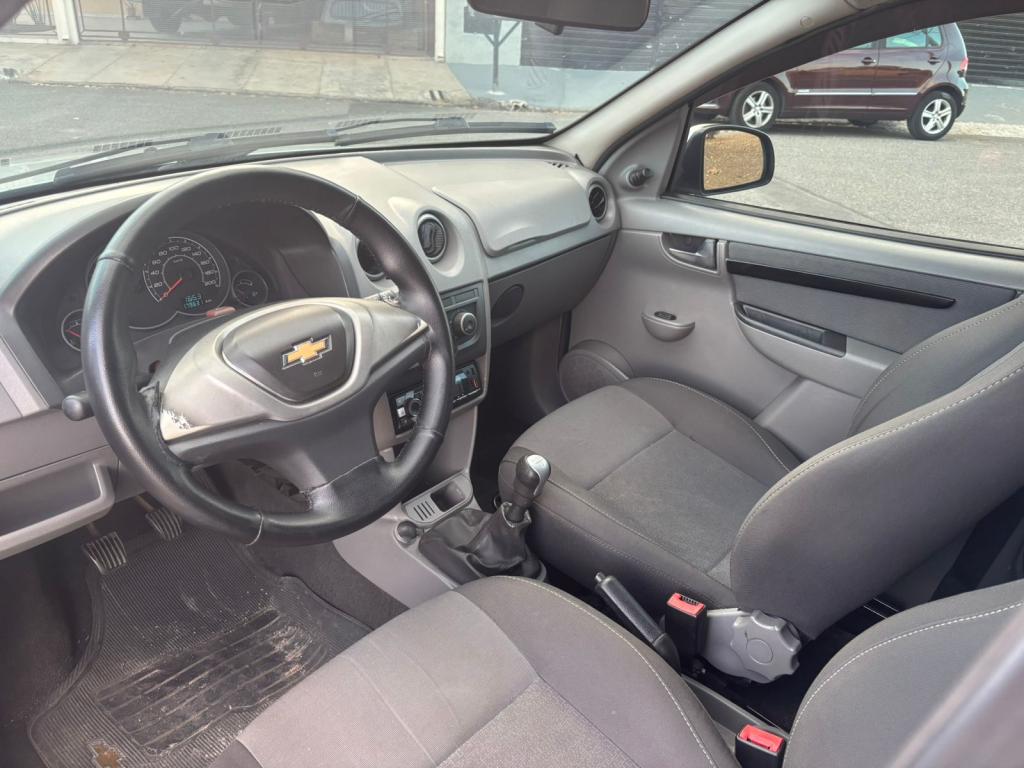 CHEVROLET Prisma - Foto