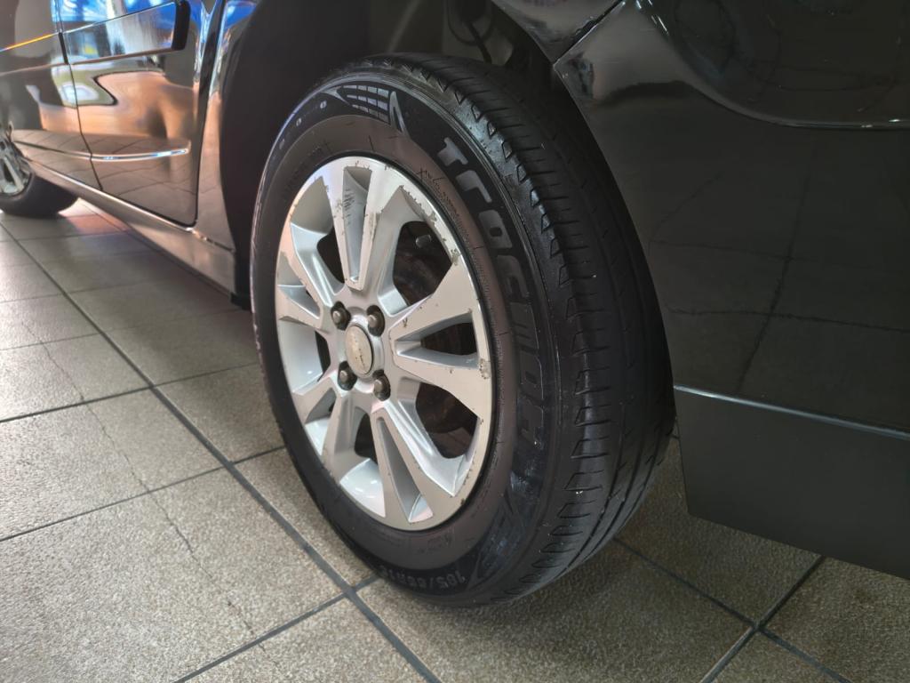 CHEVROLET Prisma - Foto