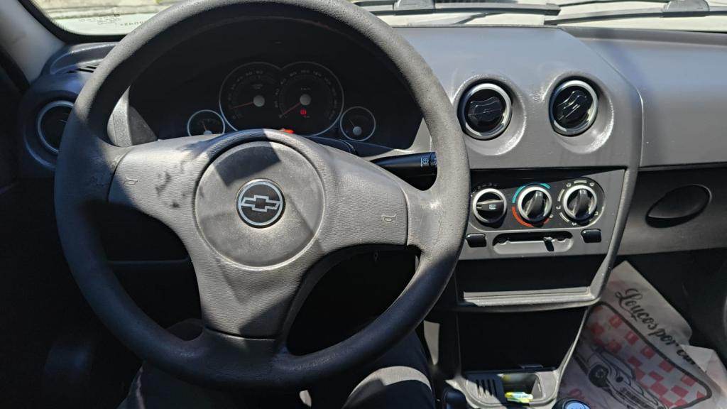 CHEVROLET Prisma - Foto