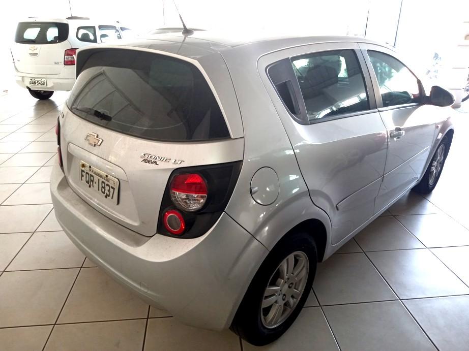 CHEVROLET Sonic Hatch - Foto