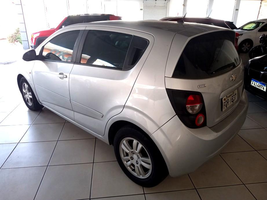 CHEVROLET Sonic Hatch - Foto
