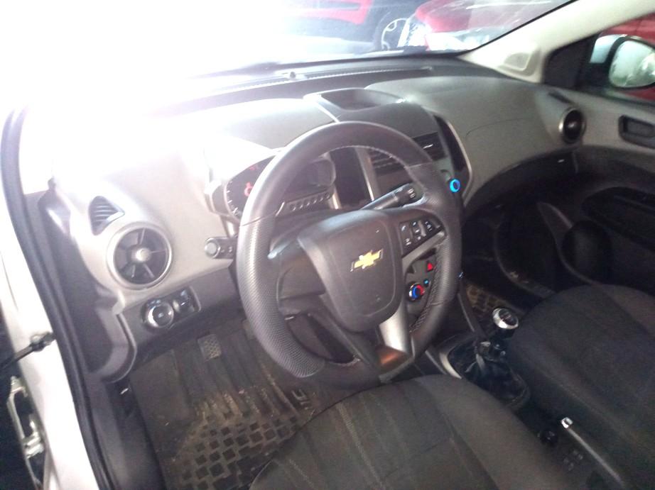 CHEVROLET Sonic Hatch - Foto