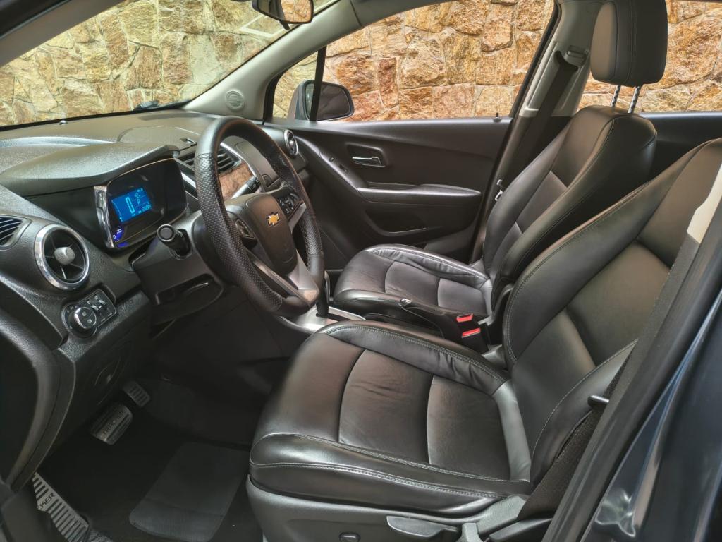 CHEVROLET Tracker - Foto