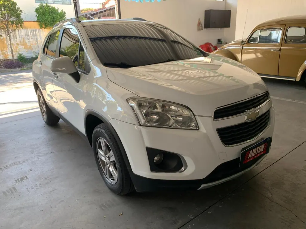CHEVROLET Tracker