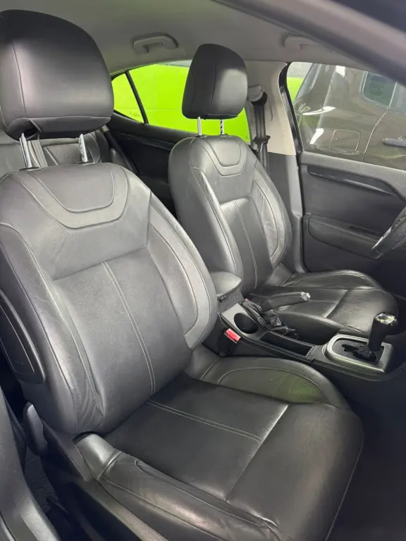 CITROEN C4 Sedan - Foto