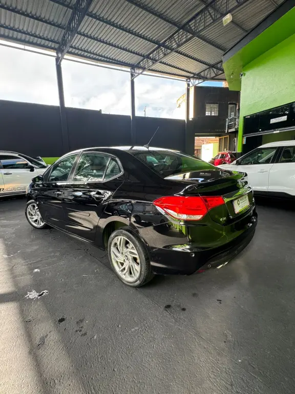 CITROEN C4 Sedan - Foto