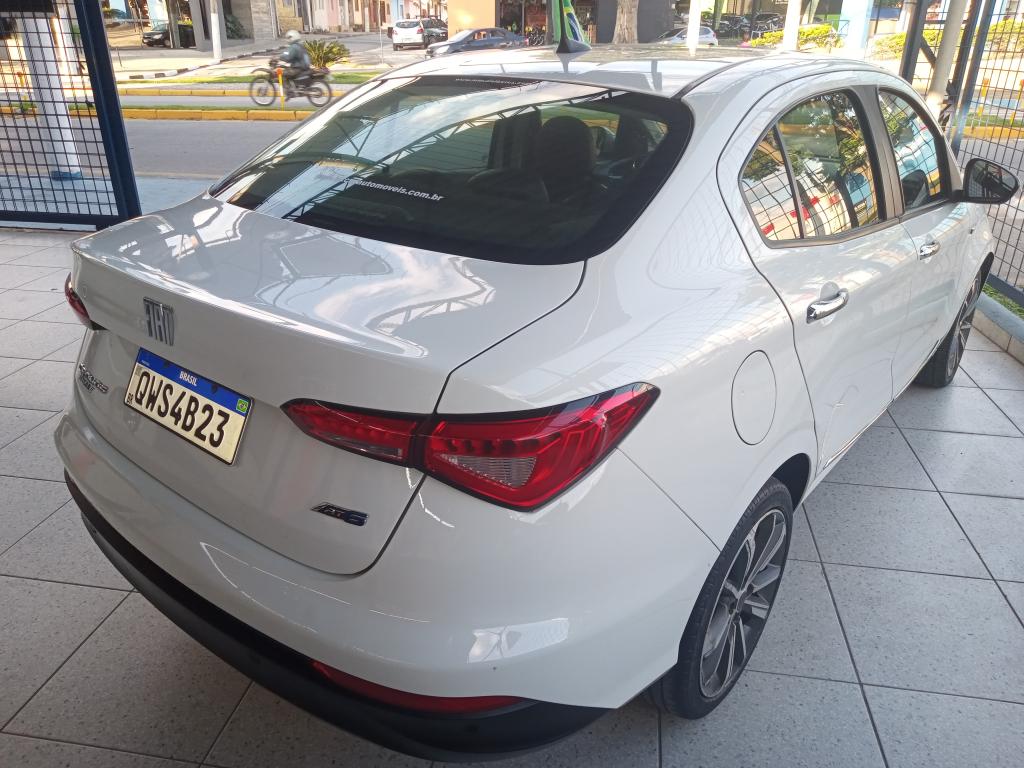 FIAT Cronos - Foto