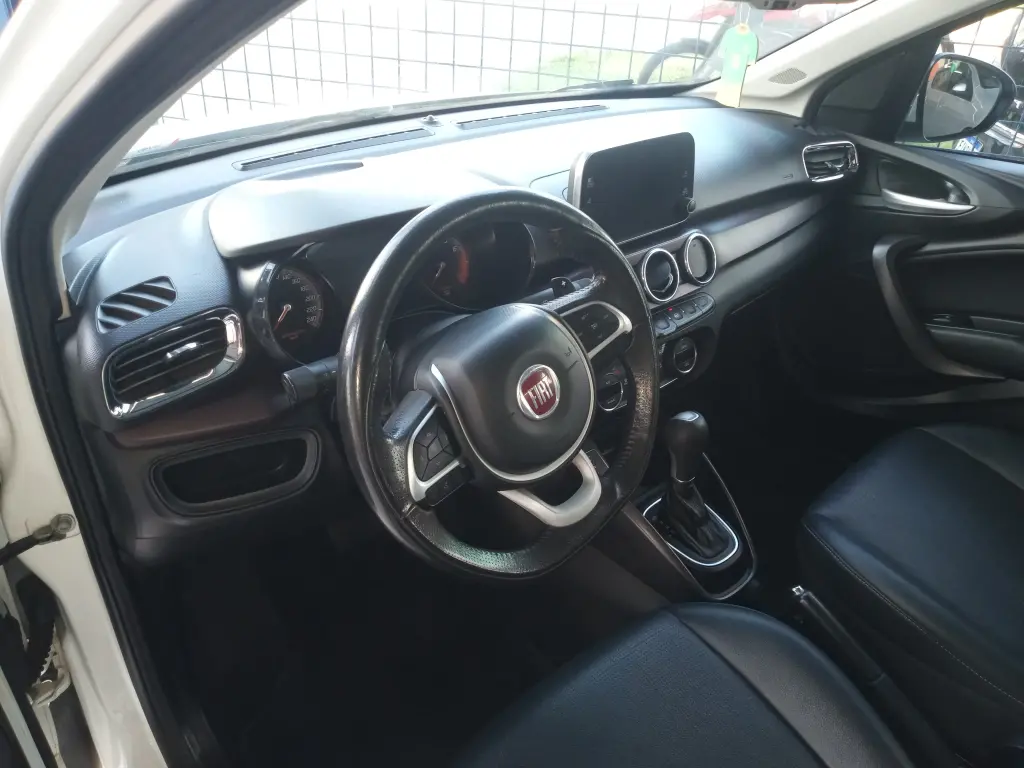 FIAT Cronos - Foto