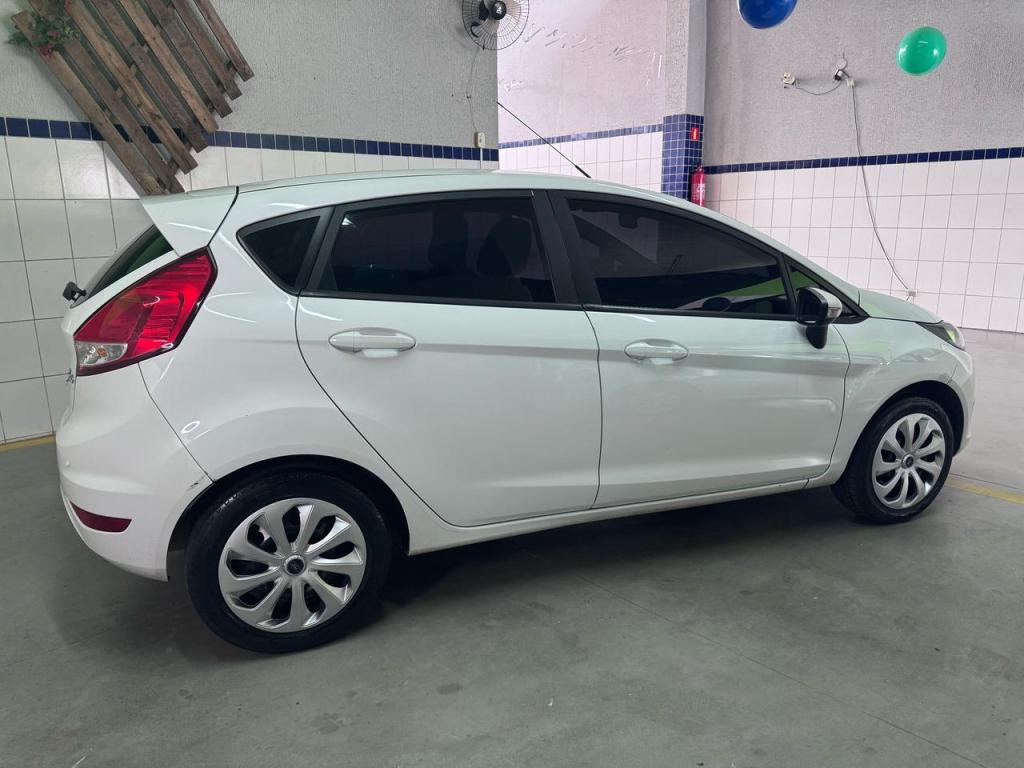 FORD Fiesta Hatch - Foto