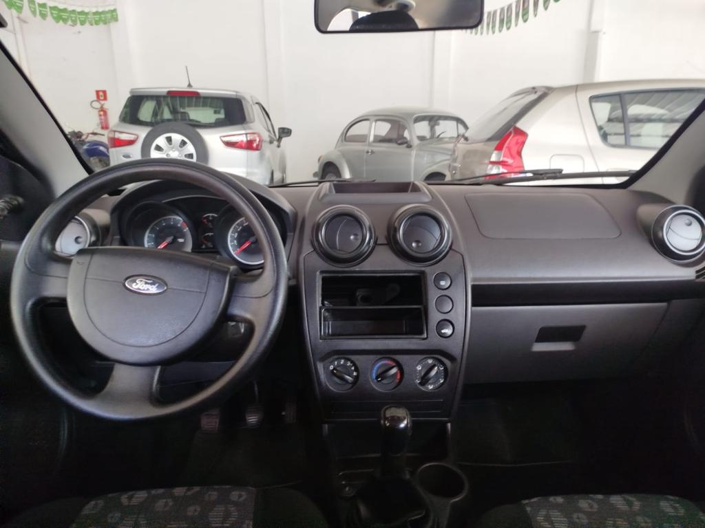 FORD Fiesta Hatch - Foto