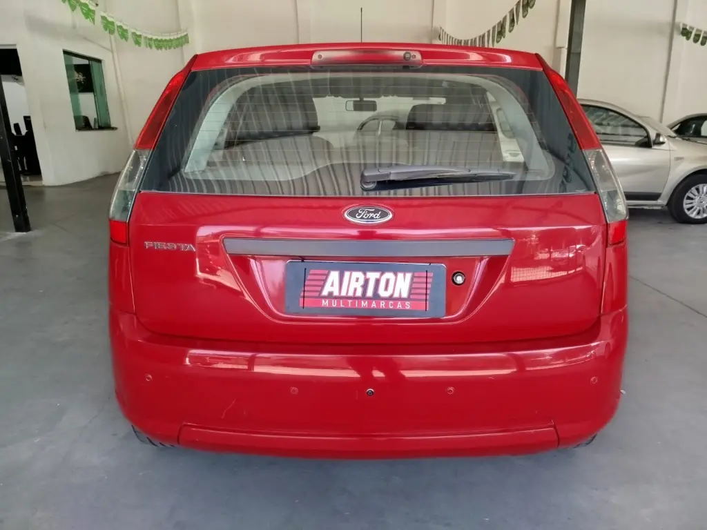 FORD Fiesta Hatch - Foto