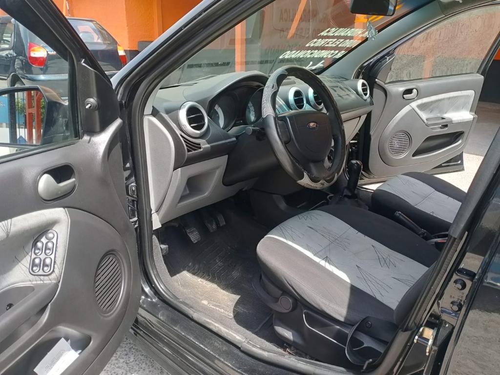 FORD Fiesta Hatch - Foto