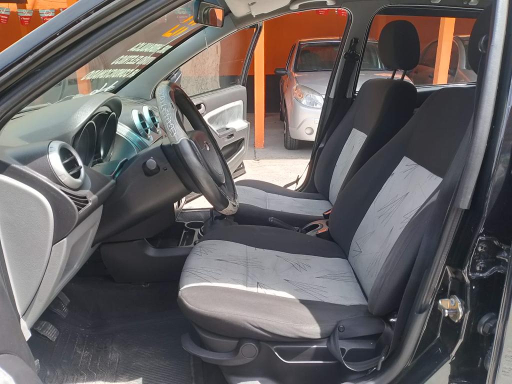 FORD Fiesta Hatch - Foto