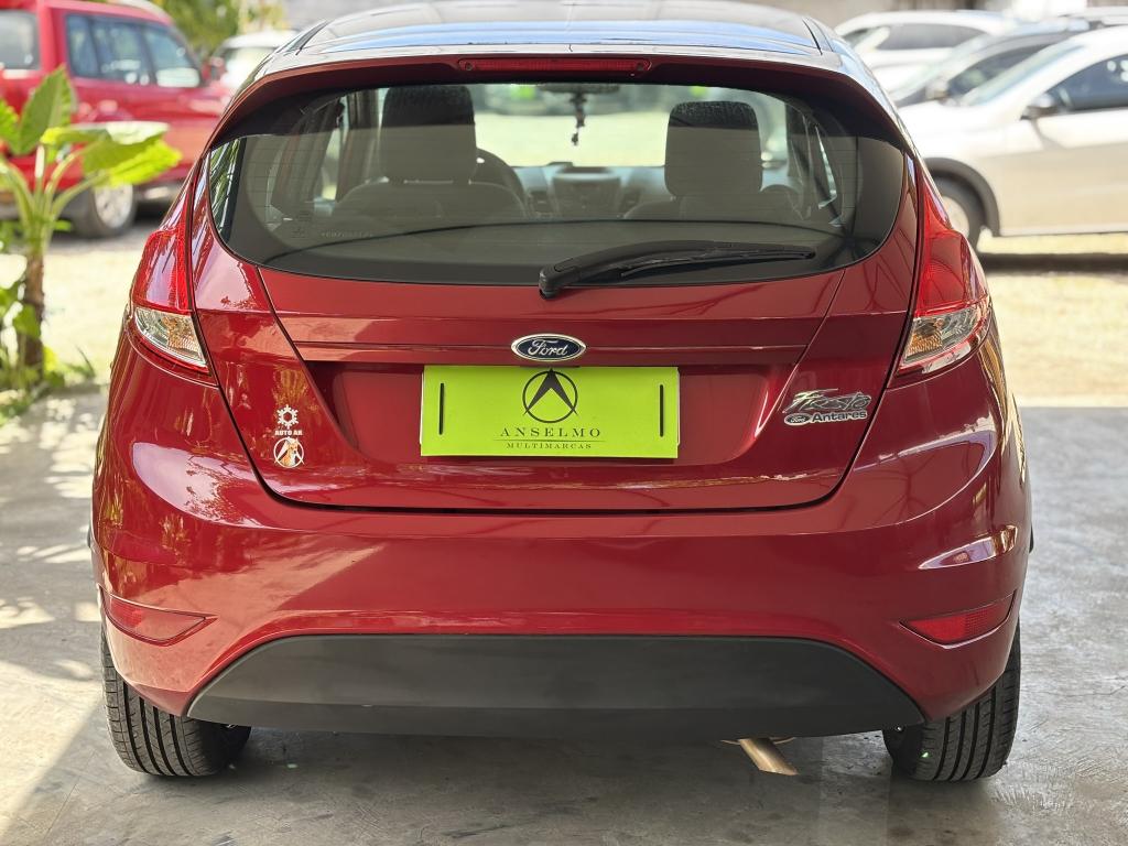 FORD Fiesta Hatch - Foto