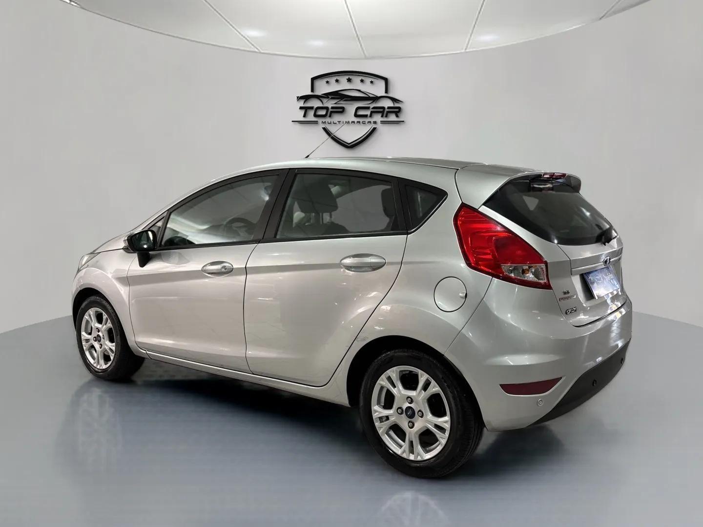 FORD Fiesta Hatch - Foto