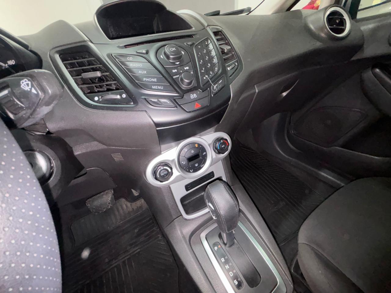 FORD Fiesta Hatch - Foto