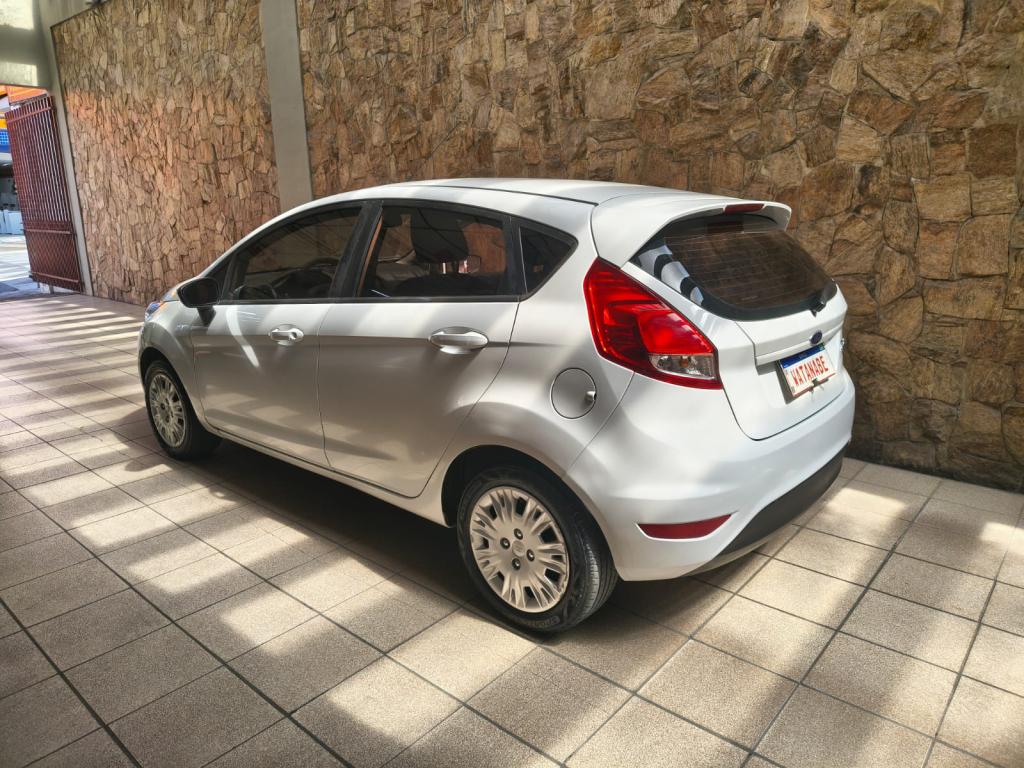 FORD Fiesta Hatch - Foto