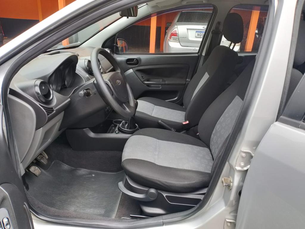 FORD Fiesta Hatch - Foto