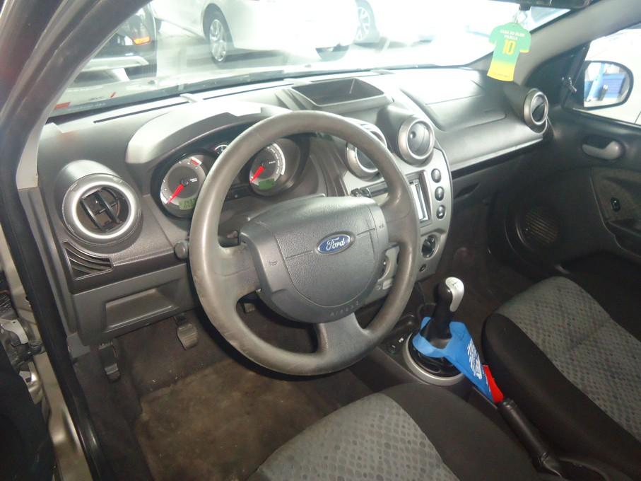 FORD Fiesta Hatch - Foto