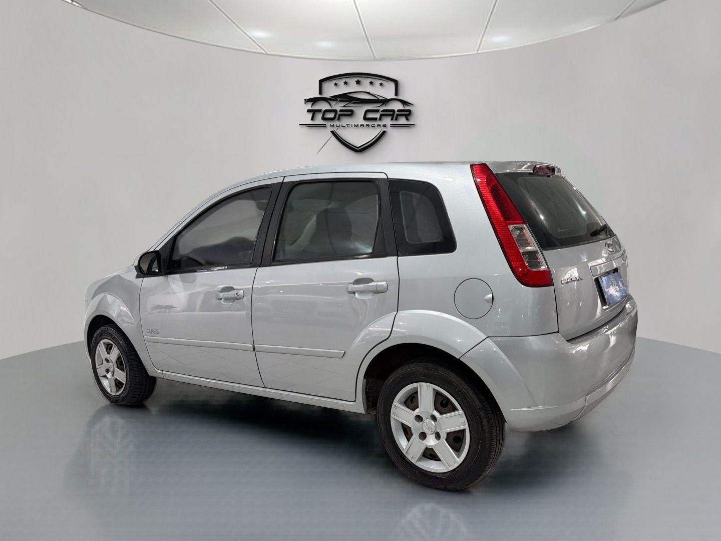 FORD Fiesta Hatch - Foto