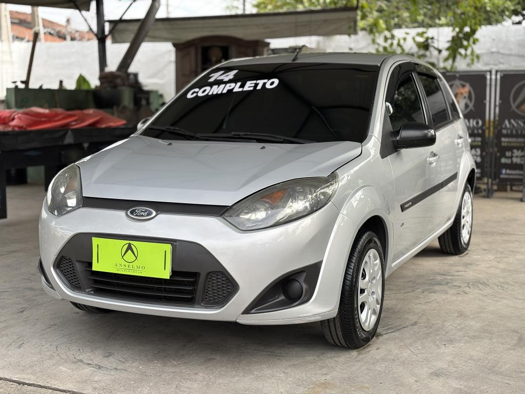 FORD Fiesta Hatch - Foto