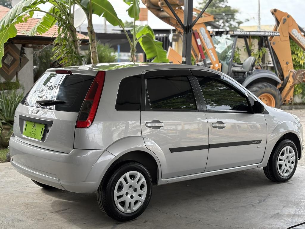 FORD Fiesta Hatch - Foto