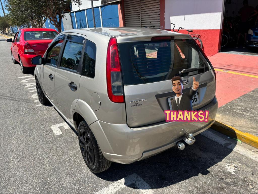 FORD Fiesta Hatch - Foto