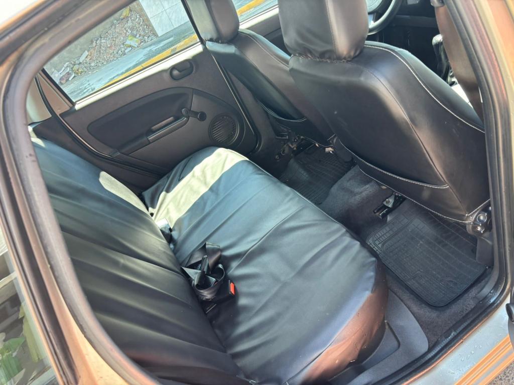 FORD Fiesta Hatch - Foto