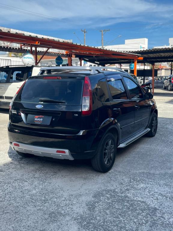 FORD Fiesta Hatch - Foto