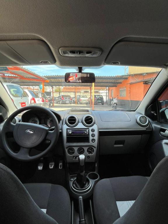 FORD Fiesta Hatch - Foto