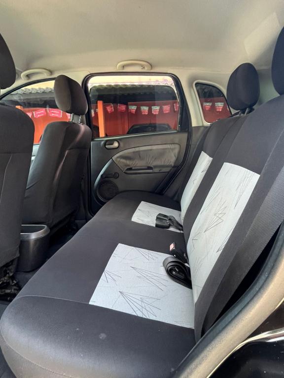 FORD Fiesta Hatch - Foto