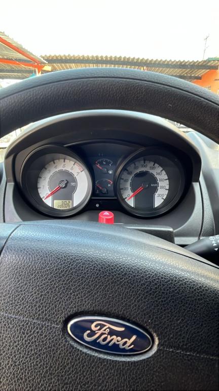 FORD Fiesta Hatch - Foto