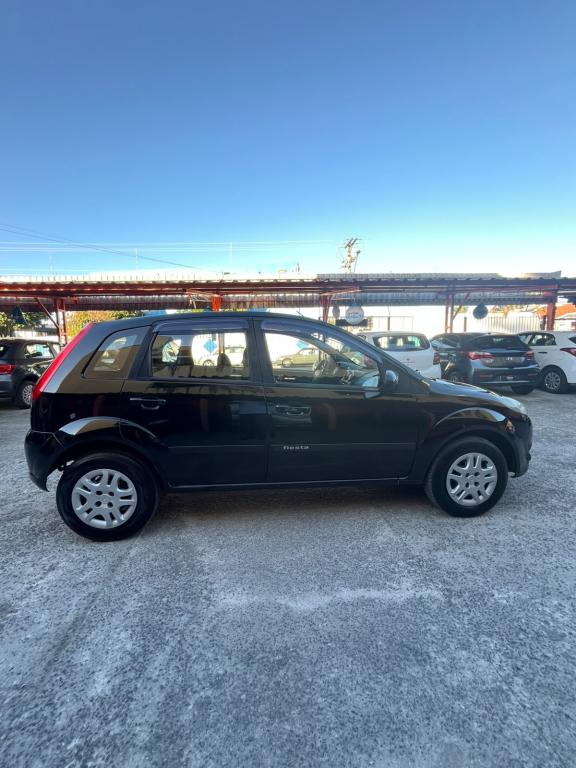 FORD Fiesta Hatch - Foto