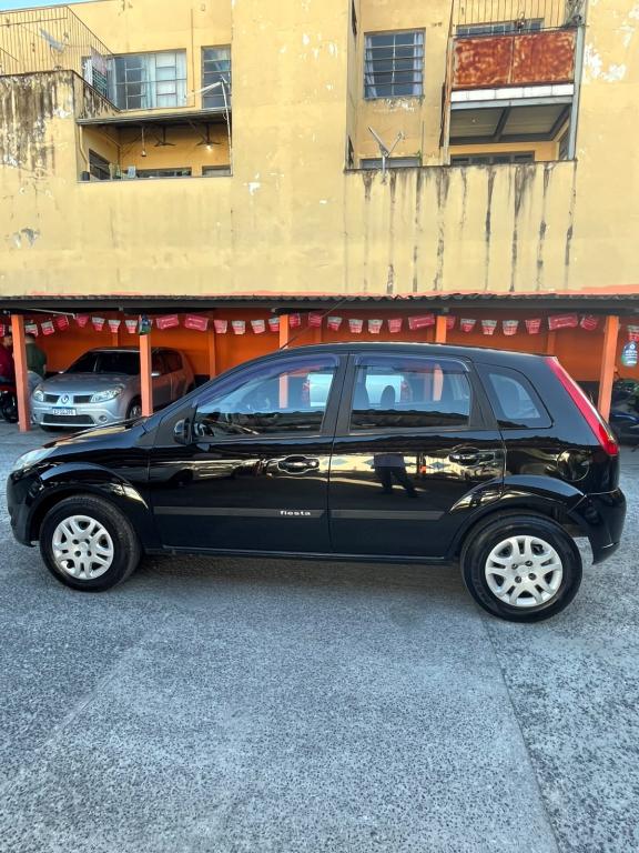 FORD Fiesta Hatch - Foto