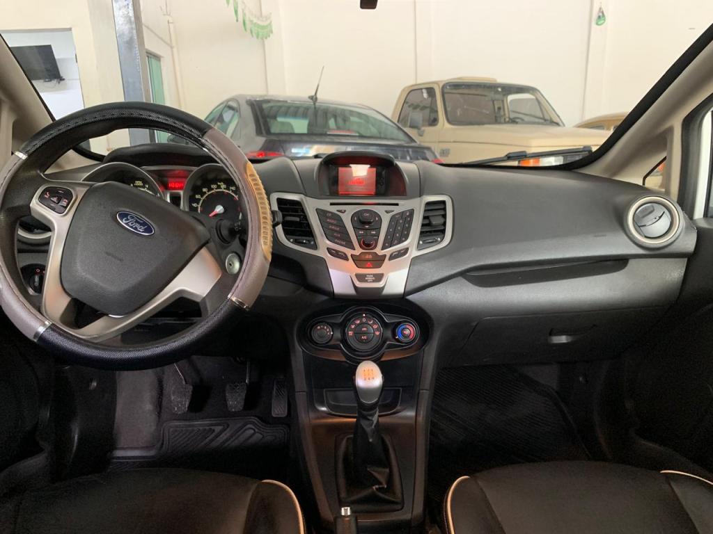 FORD Fiesta Hatch - Foto