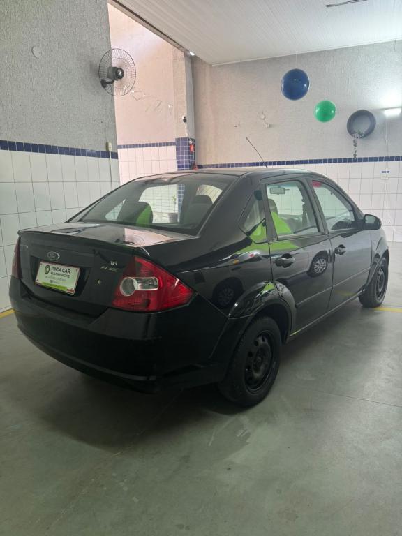 FORD Fiesta Sedan - Foto