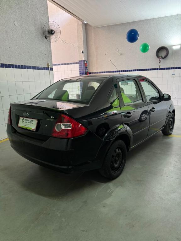 FORD Fiesta Sedan - Foto