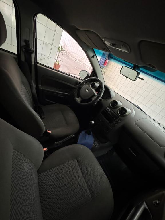 FORD Fiesta Sedan - Foto